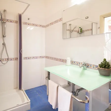 住宿加早餐酒店 La Casa Del Sole - Beachfront - 安齐奥