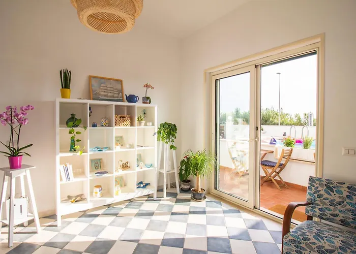 La Casa Del Sole - Beachfront - Bed and Breakfast Άντζιο