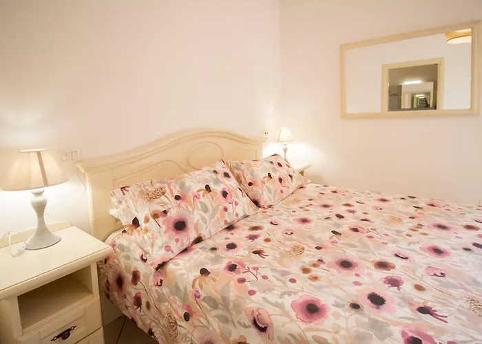 La Casa Del Sole - Beachfront - Bed and Breakfast