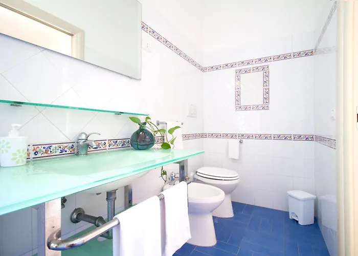 La Casa Del Sole - Beachfront - Bed and Breakfast Άντζιο