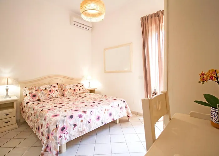 La Casa Del Sole - Beachfront - Bed and Breakfast