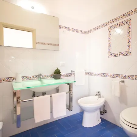 La Casa Del Sole - Beachfront - Bed & Breakfast *