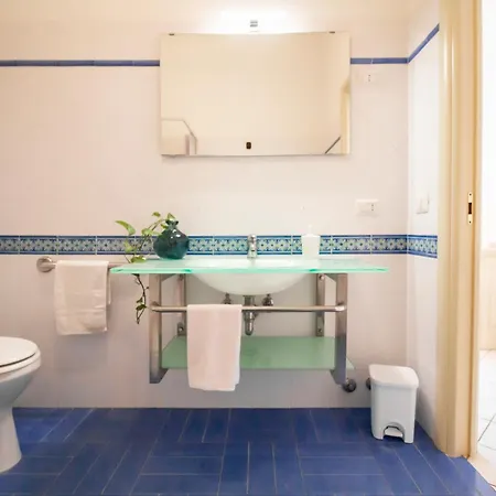 Bed & Breakfast La Casa Del Sole - Beachfront - *