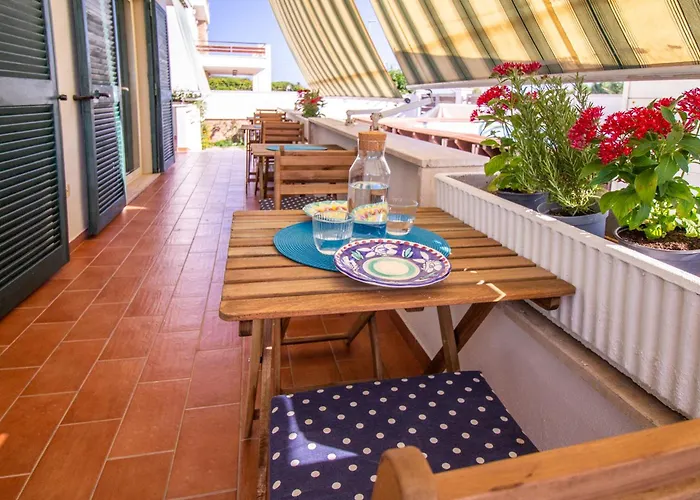 La Casa Del Sole - Beachfront - Отель типа 